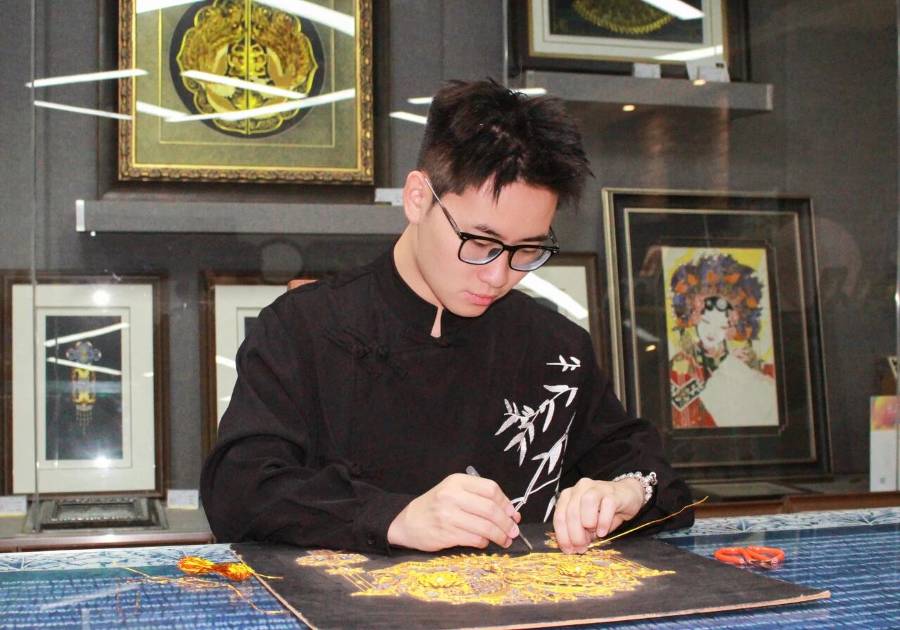 青春榜young | 沙忠春：191项奖、103项版权、技术状元……他的“硬核成绩单”还不止这些
