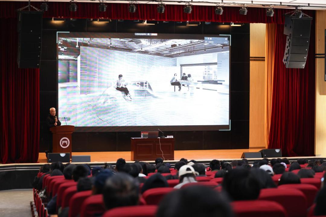 国际知名建筑师龚耕做客云南工商学院！解码 AI 时代建筑实践新路径